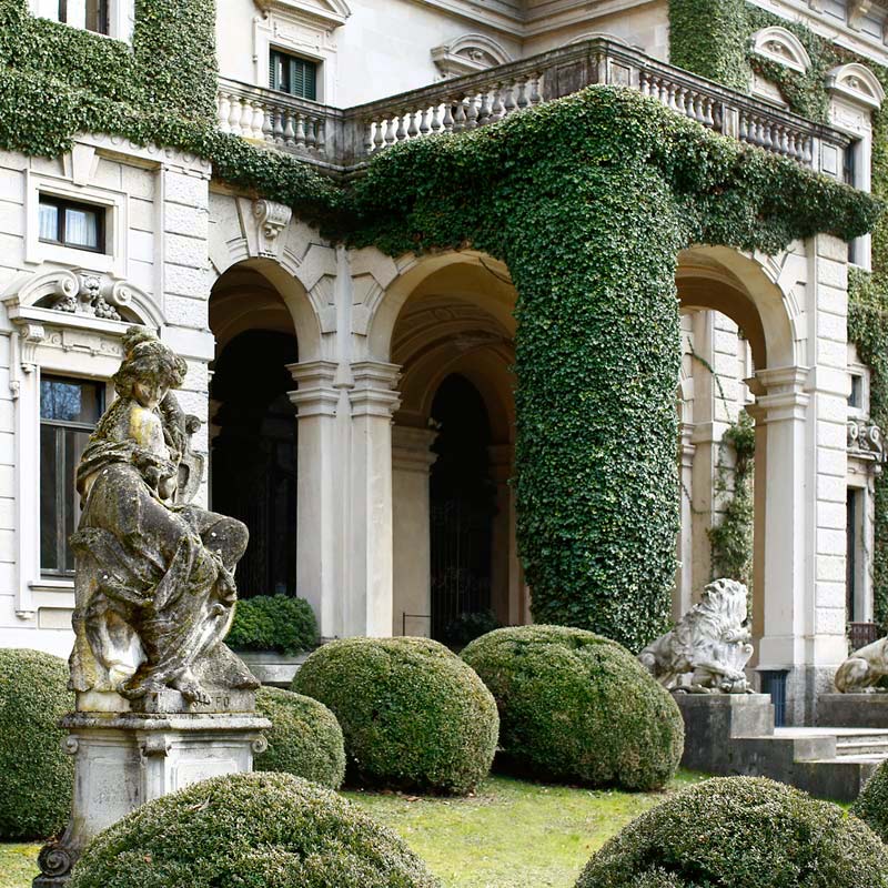 a Precious Villa in Cernobbio
